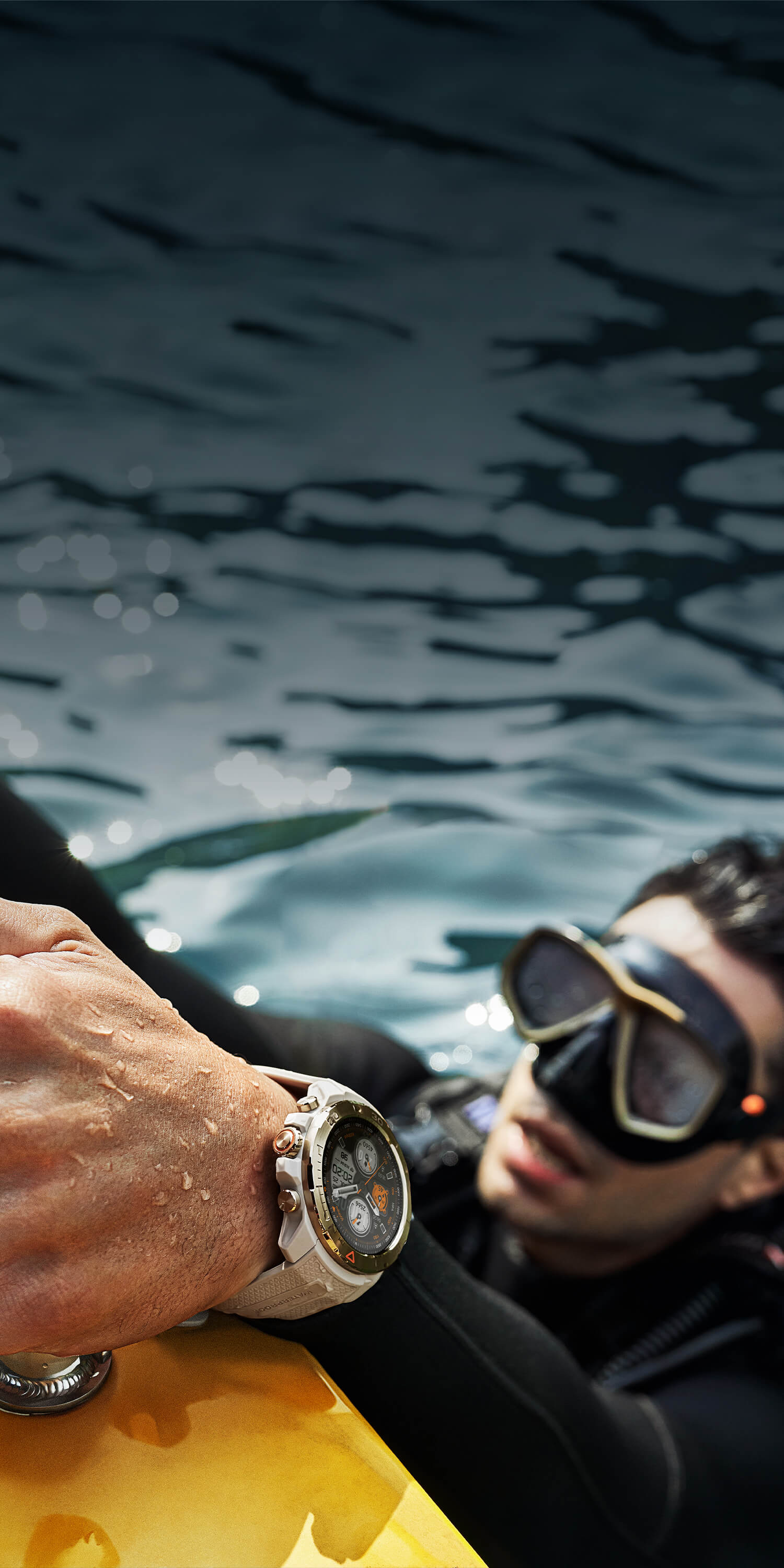 10ATM Waterproof
Whether wildly racing jet skis, surfing or snorkeling, it embraces all.
Equipped with a depth gauge, it supports recreational diving and freediving activities up to 30 meters deep.
Waterproof level: 100 meters
Maximum pressure: 10000hPa
Diving depth: <30 meters